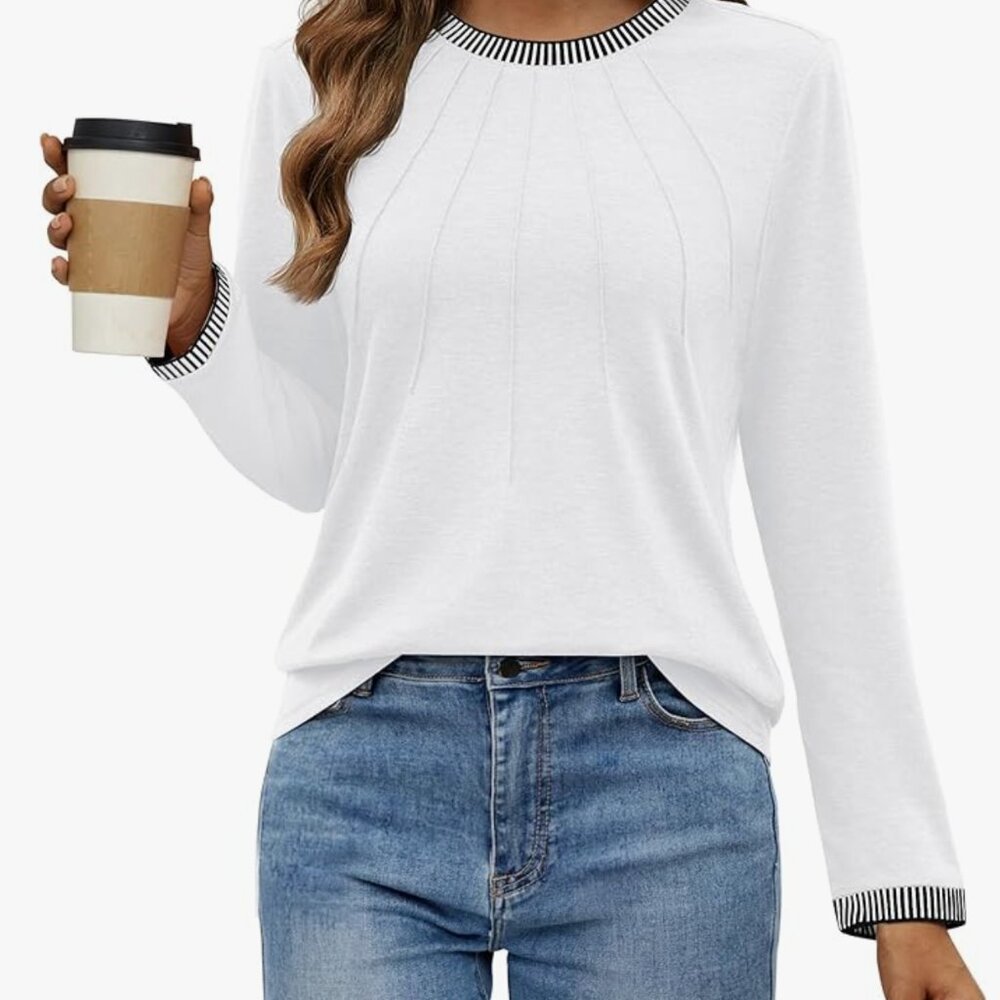 🌸 NWT Zesica long-sleeved women's knit top 🌸